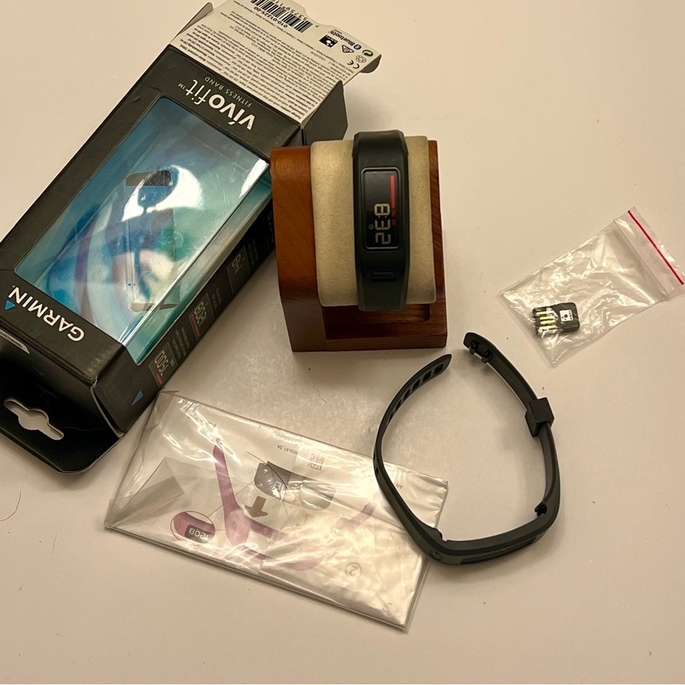 Garmin‎ Vivofit (Full set, new batteries)